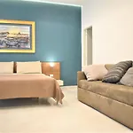 Living 4*