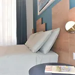 Living לינה וארוחת בוקר 4*