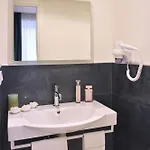 Living 4* קטאניה