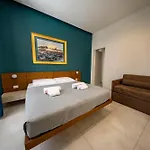 Living 4*