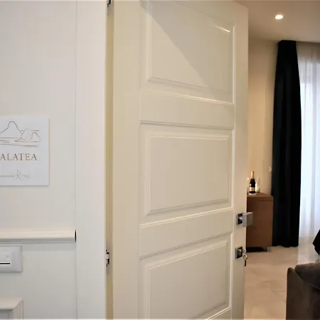 Living 4* Catánia